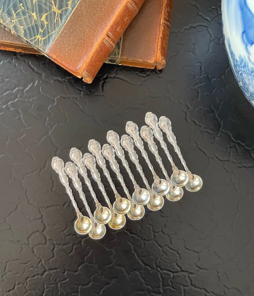Raro juego de 12 cucharas de sal americanas Gorham Strasbourg de plata esterlina 2,75” mono J Foto 2 de 4