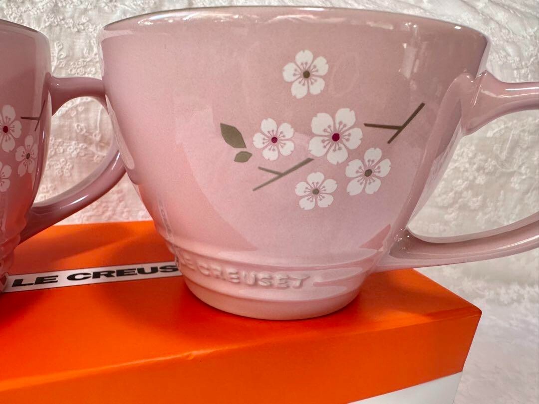 New Le Creuset Sakura Cappuccino Mug Pair & teapot set with BOX