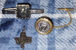 Lot of 2 Vintage Men's Tie Bar/Clip Set, Silver & Gold Tone, Texas Theme