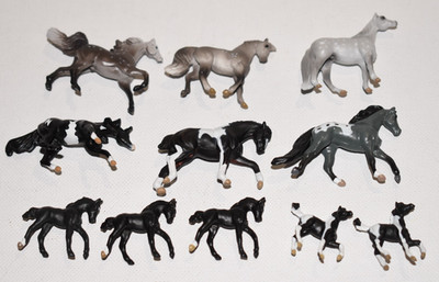 Vintage Breyer Mini Whinnies Lot of 11 Mini Horses 1.5'' Scale