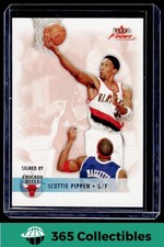 2003-04 Fleer Focus Scottie Pippen - Fleer Chicago Bulls