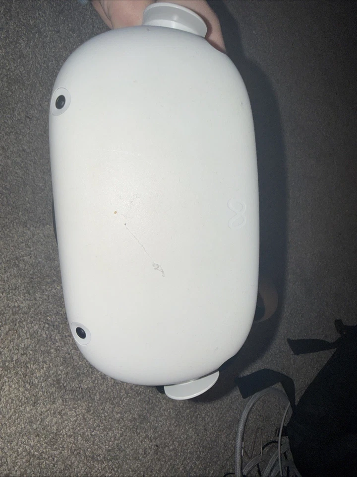 (USED) Oculus Quest 2 Virtual Reality Headset 128GB PLEASE READ DESCRIPTION!!! - Image 4 of 4