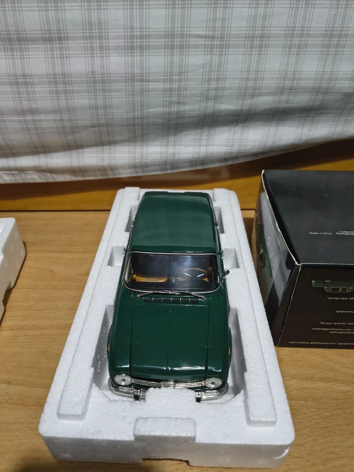Alfa Romeo Giulia 1300 Super 1:18 Minichamps verde - Immagine 3 di 4