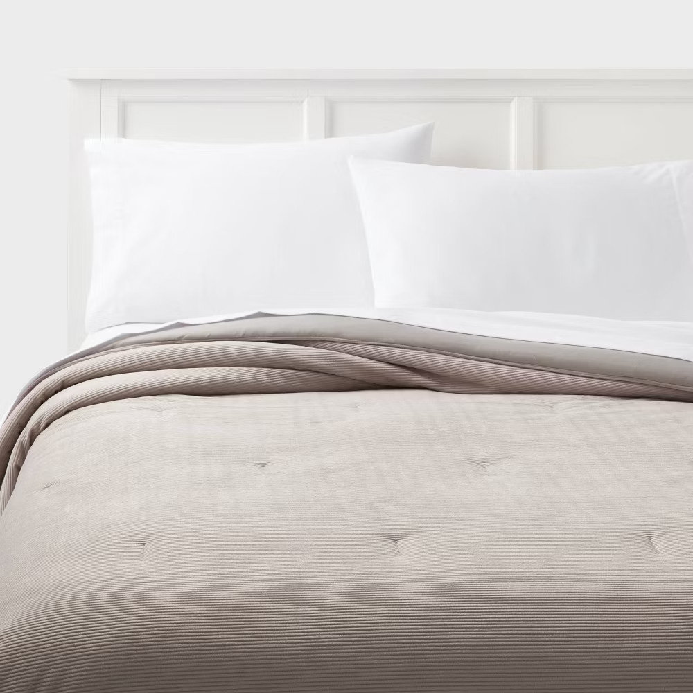 King Corduroy Plush Comforter Light Gray - Room Essentials 3690₽