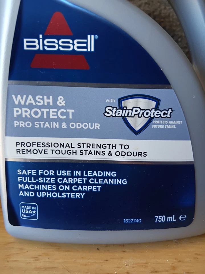 BISSELL Wash & Protect Professional Stain & Odour Formula 750ml