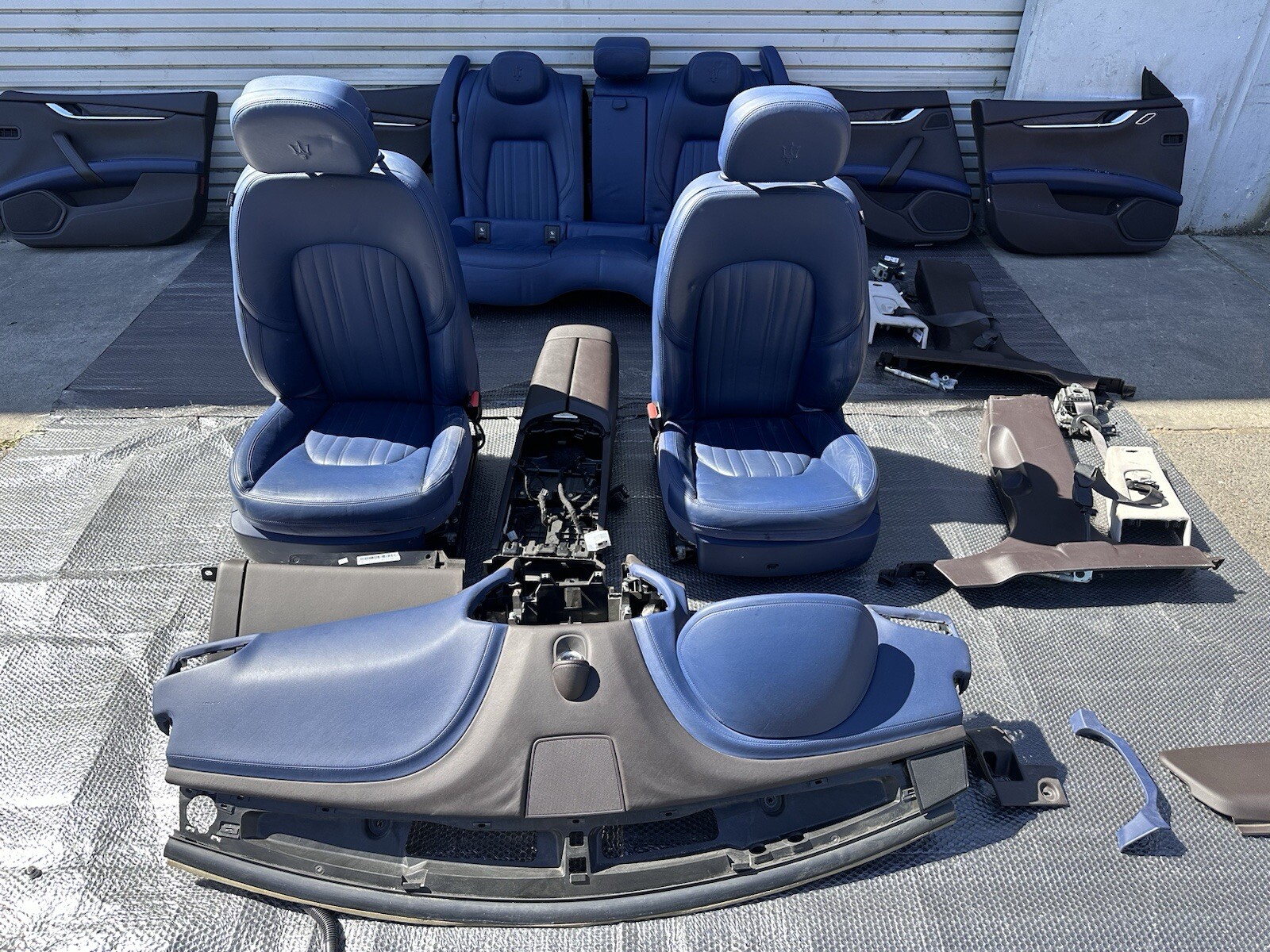 14-20 Maserati Ghibli Interior Set Blue With Brown OEM￼
