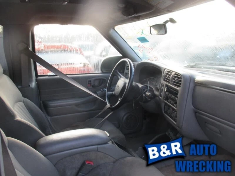 二手右门镜 适合:2004 雪佛兰 Blazer s10/jimmy s15 Power R. 带购买 — 第 4/4 张图片