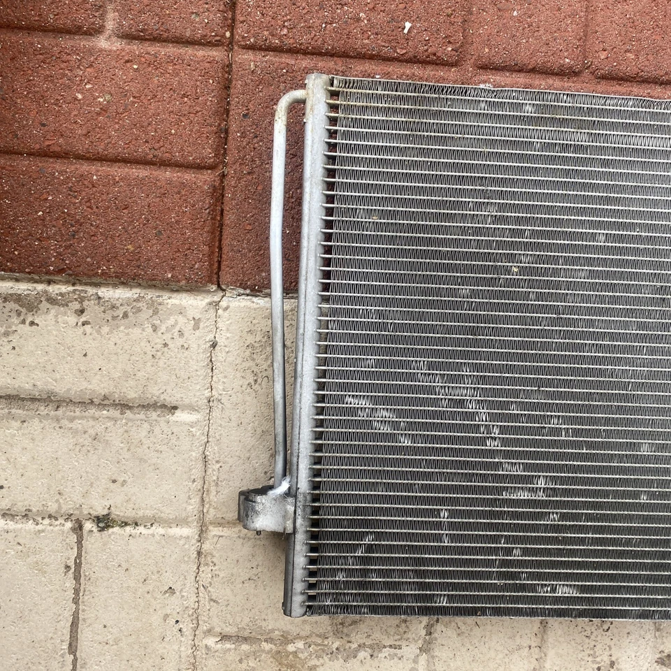 Condensador de aire acondicionado BMW 525I 2004-2007 aire acondicionado 64-50-2-282-939 Foto 2 de 4