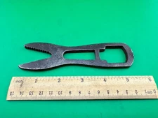 Old Antique No 1 V & B Vaughan & Bushnell Mfg. Co Alligator Wrench