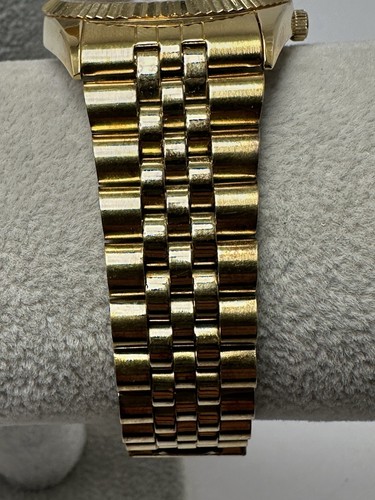 Pierre Cardin Mens Watch LPC321G New Battery 34MM 7.25" Gold Tone M24 - Picture 6 of 9