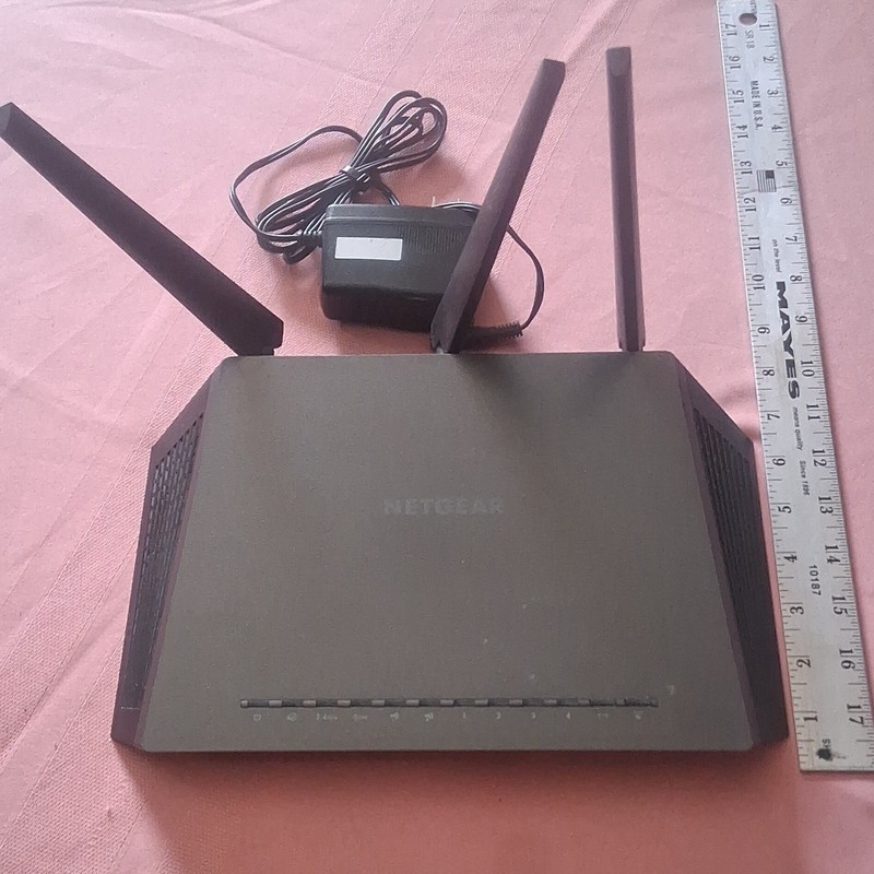 NETGEAR Nighthawk R7000 AC1900 Dual-Band WiFi Router 4-Port Gigabit Black