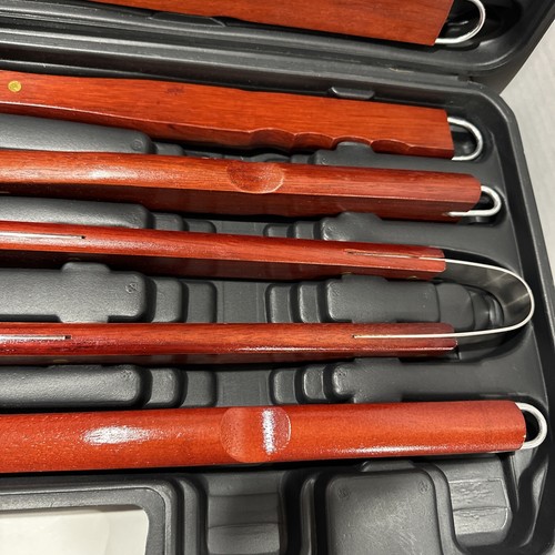 Picnic At Ascot 18-Piece BBQ Grill Set - Missing Grill Brush - Never Used - Picture 4 of 7