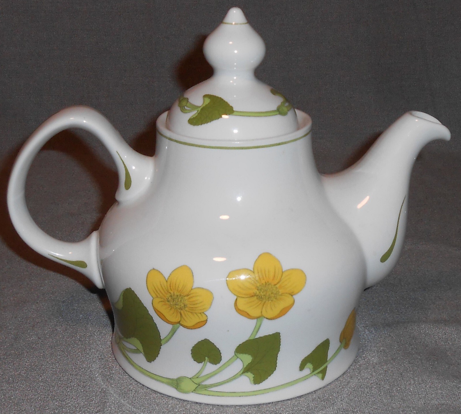 Figgjo TEAPOT BEEKEBLOM PATTERN by  Mid Century Design NORWAY