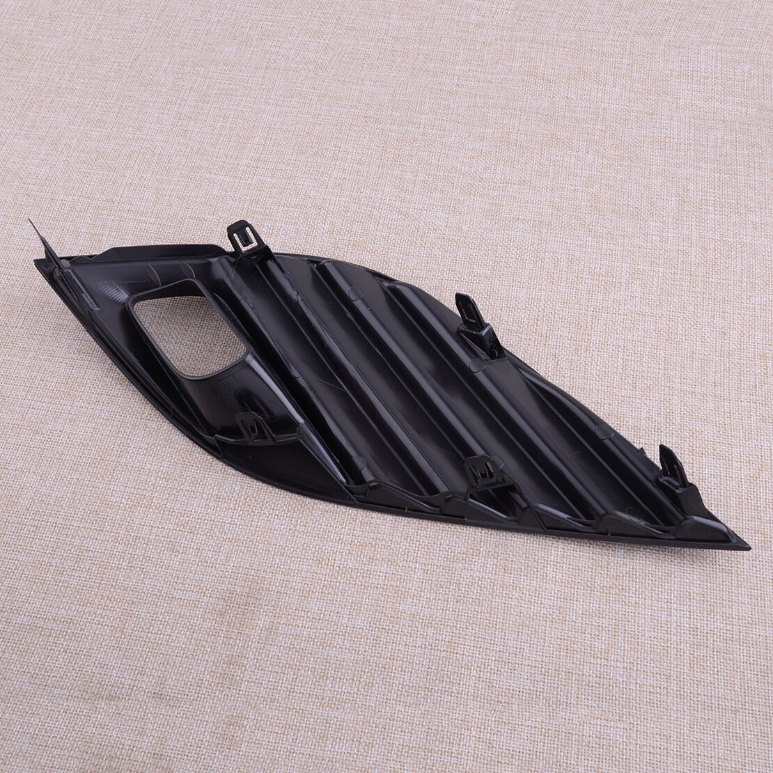 Front Fog Light Bezel Cover For Toyota Camry SE/XSE 2018-2020 – ABS Plastic Replacement Pair