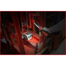 KS TOOLS STRIPE LED-Akku-Arbeitslampe, 2 Watt Stripe LED + 6 LED Kopflicht 