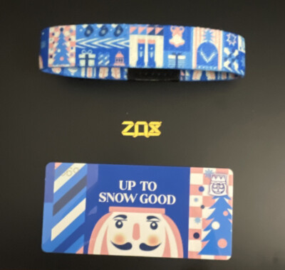 zox Armband Medium Series 7 UP TO SNOW GOOD*Blue Nutcracker* #669-