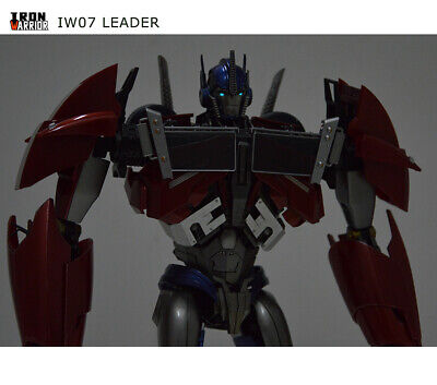 Iron Warrior DLX Scale Transformers Prime Optimus Prime Model Kit