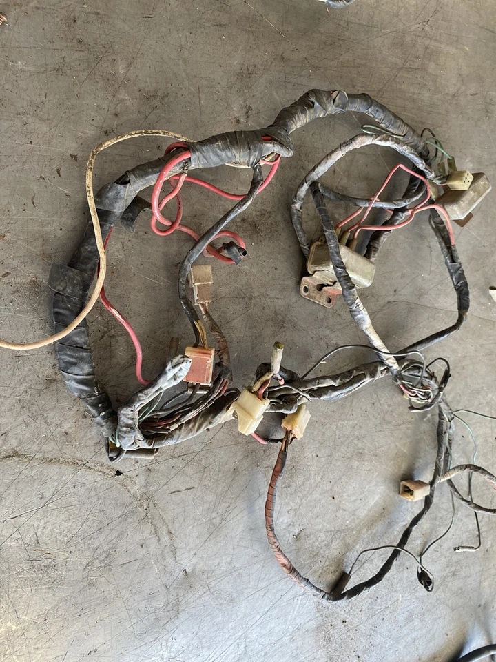 Arnés de cables del motor Datsun Roadster 1600 1966 1967 Foto 2 de 2