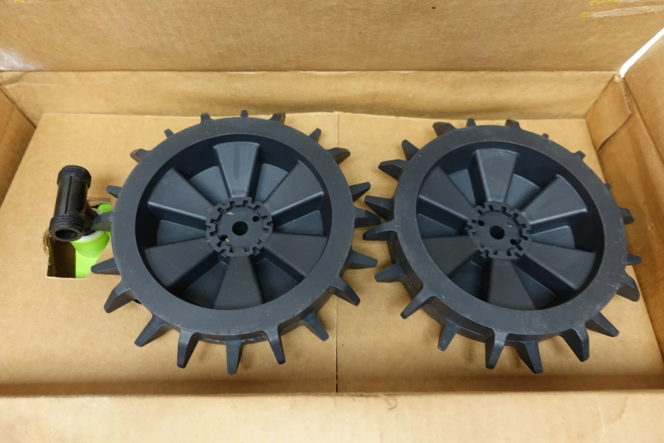 ANTIGUO ASPERSOR TRACTOR DE CÉSPED DE VIAJE DE HIERRO FUNDIDO MELNOR DE COLECCIÓN EL RANCHERO Foto 4 de 4