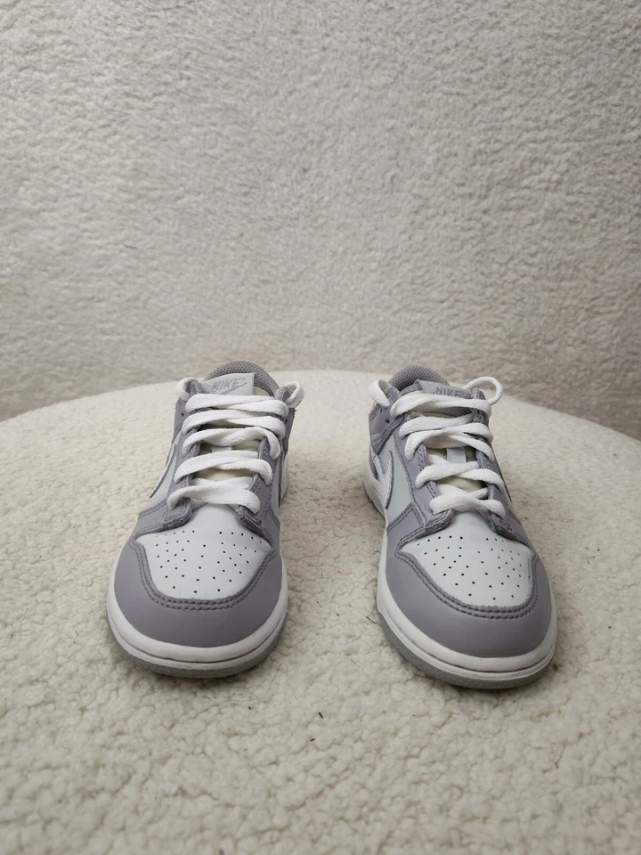 Nike Dunk Low GS Niñas Tenis 12C Gris Logo Cuero Con cordones Calce Regular Zapatos Foto 2 de 4