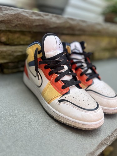Jordan 1 Mid Boys Size 6.5 White Orange Yellow Blue - Picture 2 of 5