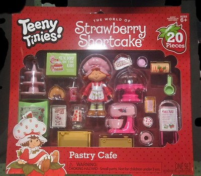    RETRO VIBES! Teeny Tinies Strawberry Shortcake PASTRY CAFE 20-Pc Set NIB2026