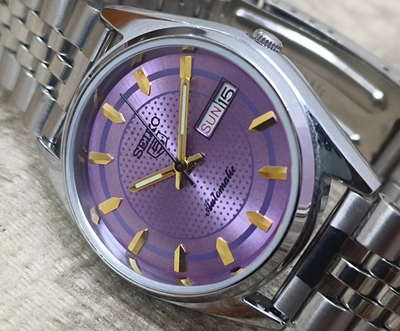 #ad Vintage Seiko 5 Purple Automatic 17 Jewels Day Date Japan Men#x27;s Wrist Watch 6309 $89.00