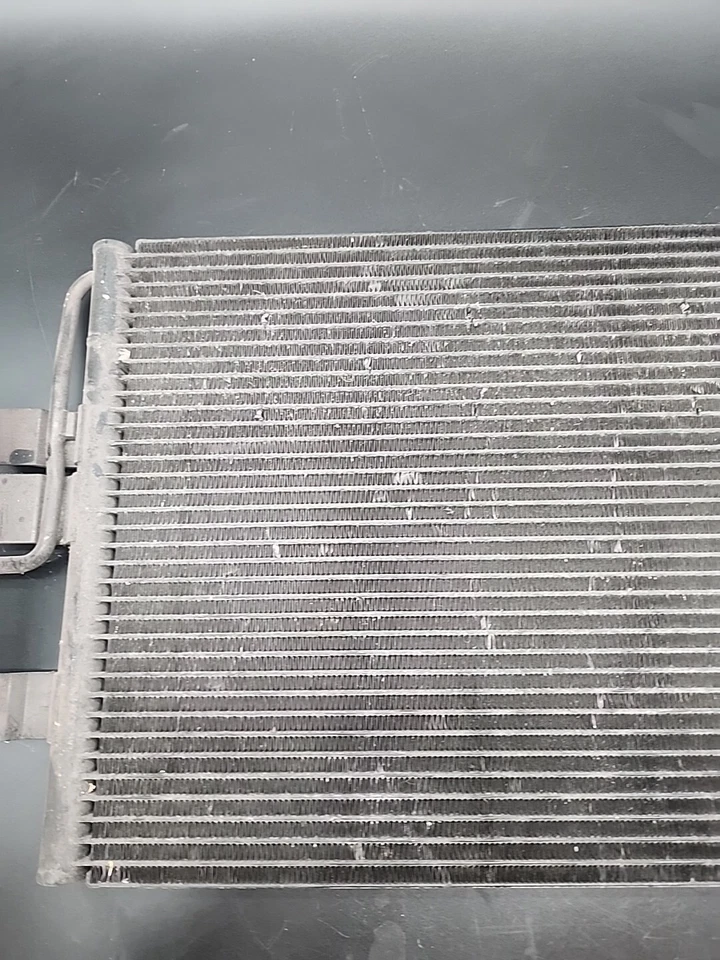 Audi TT 1999-2002 - Condensador de CA 1J0820411D LP37 Foto 2 de 4