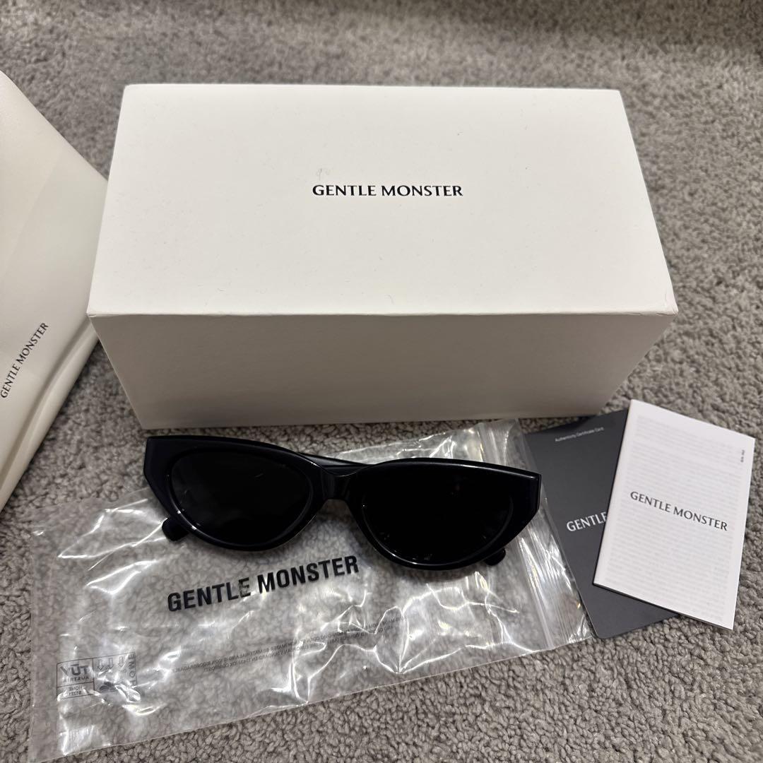 Maison Margiela x Gentle Monster Women MM108 01 Sunglasses Maison Margiela x Gentle Monster Women MM108 01 Sunglasses
