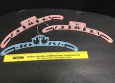 VTG Clarolyte Children  s 3 Plastic Hangers Humpty Dumpty  Roosters 123