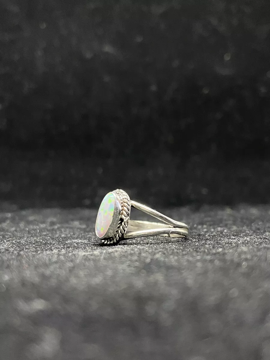 Native American Navajo white fire opal Sterling Silver Ring Size 8