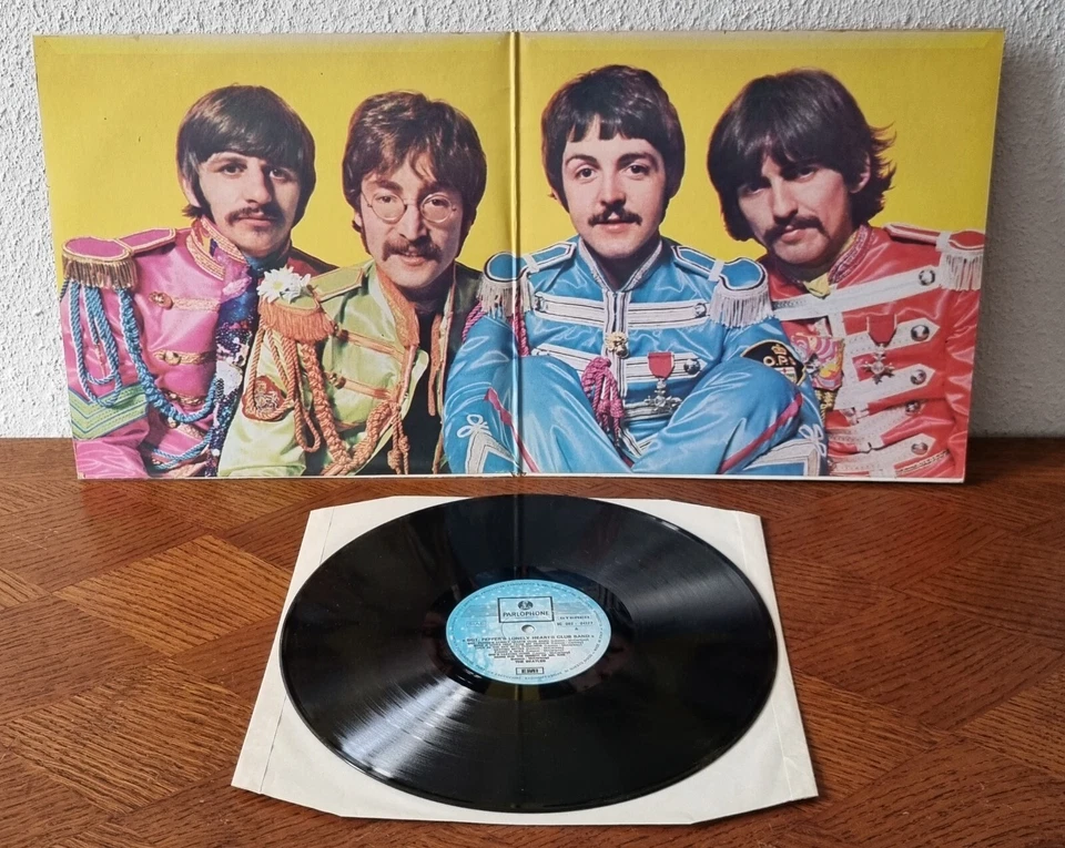 The Beatles Sgt. Pepper's Lonely Hearts Club Band · Lp · 1975, Foto 2 von 2