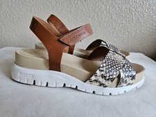 Cole haan zerogrand crisscross leather platform sandals. Sz8.5. Very gently used