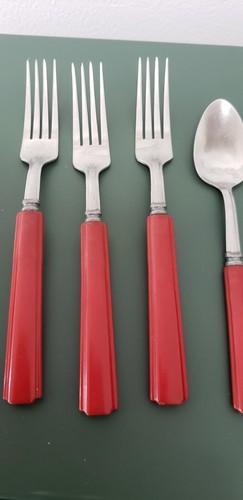 Vintage Red Bakelite flatware 8pc - Picture 3 of 8