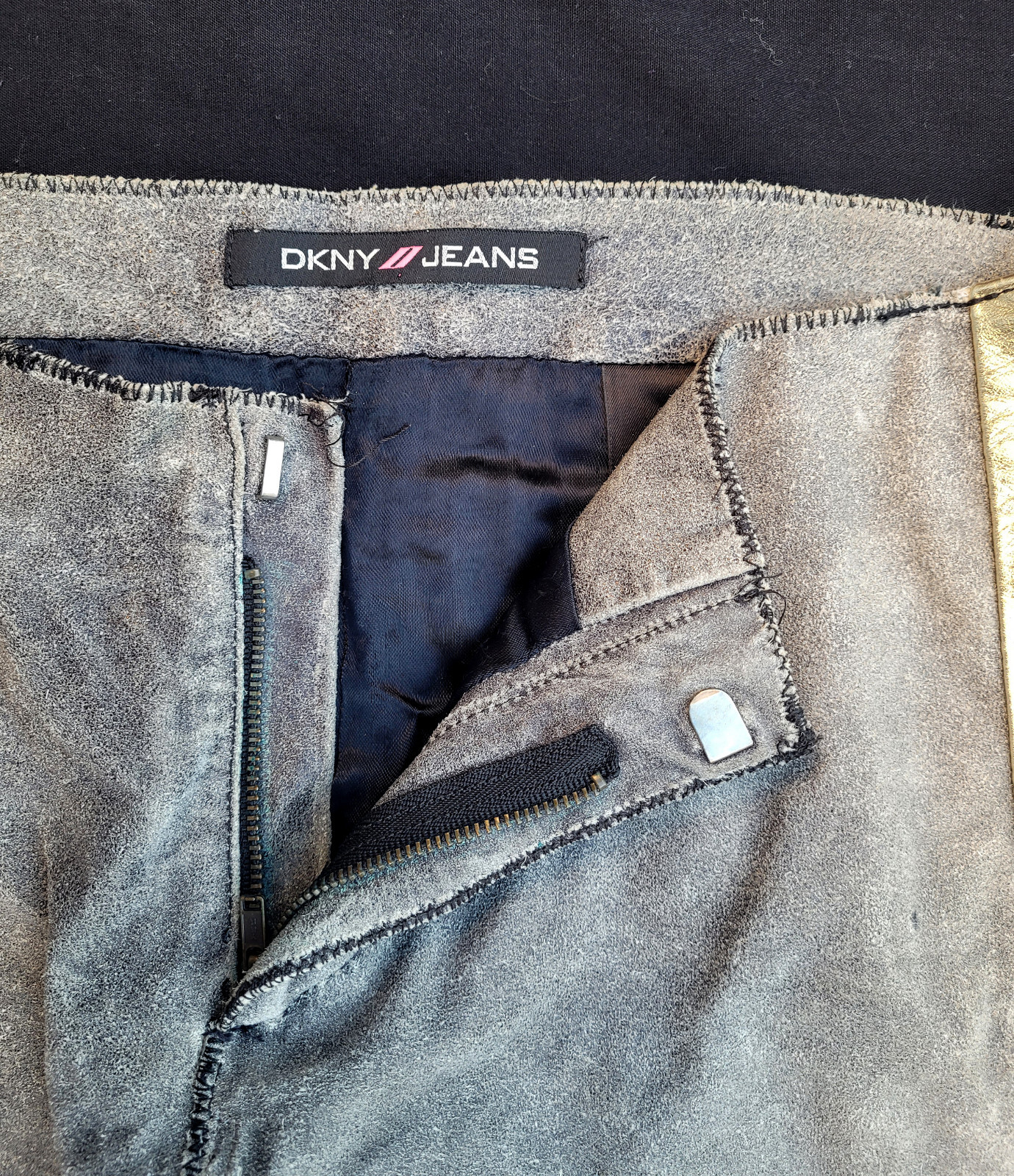 Grey Suede DKNY Mid Rise Jeans Size 3 NEW image 6