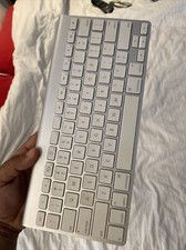 Apple A1314 Wireless Keyboard - Silver MC184LL/B 