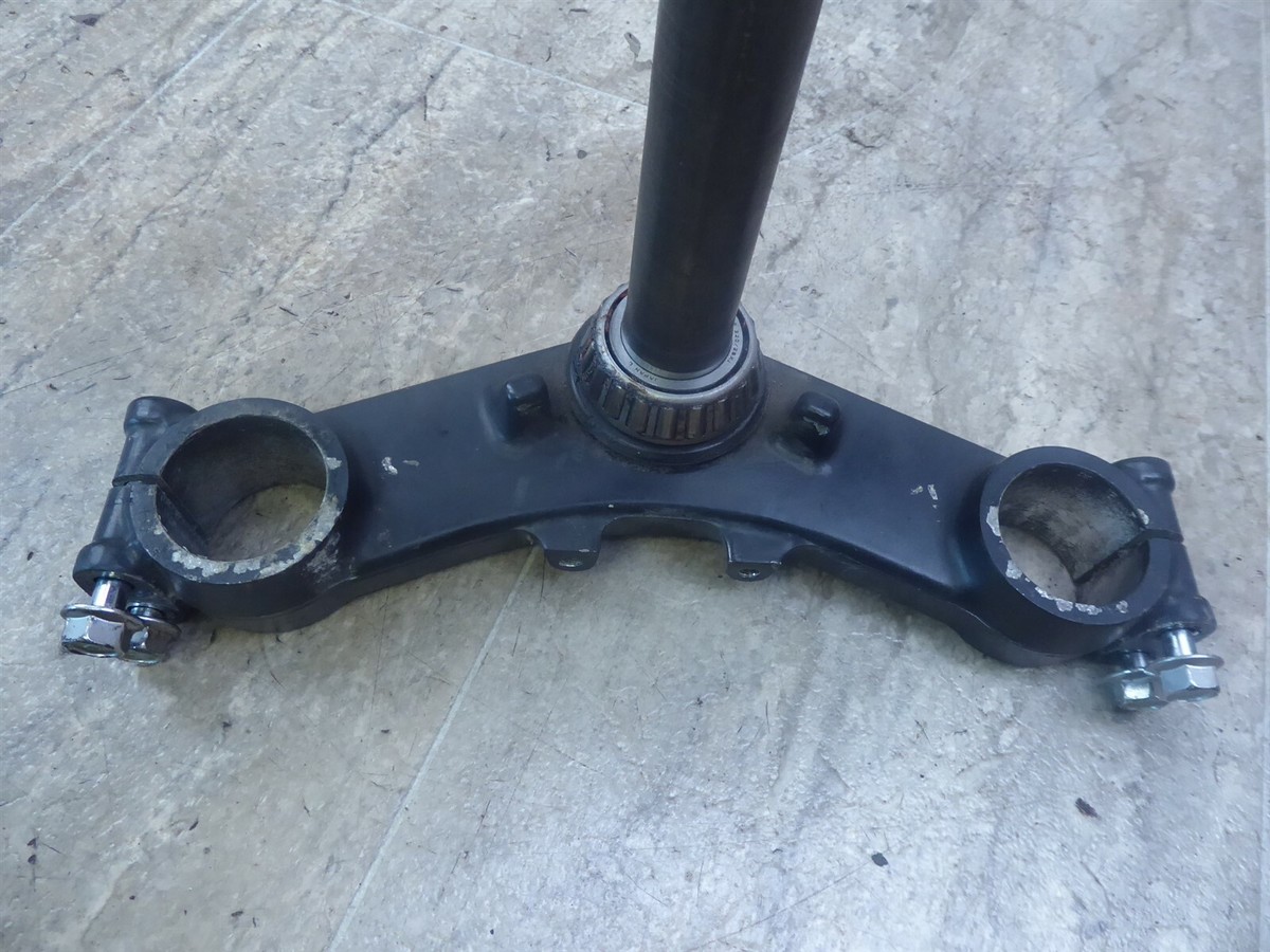 1988 Kawasaki ZX750 F Ninja K782) triple tree steering stem