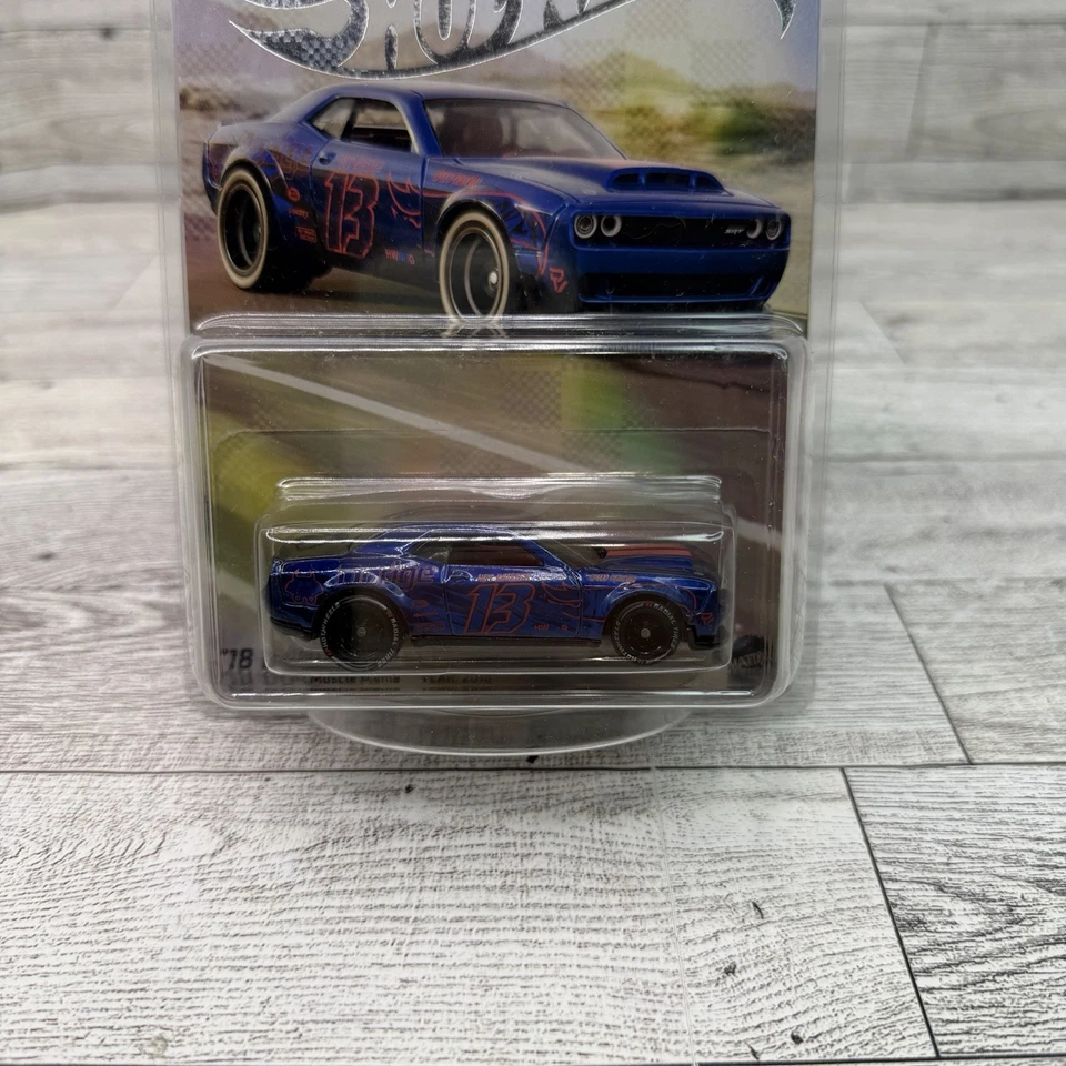 Coche físico Dodge Challenger SRT Demon Hot Wheels NFTG Garage Series 6 '18 Foto 2 de 4