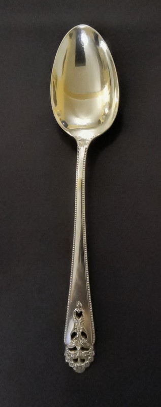 Vintage International Sterling Silver Queens Lace Serving Spoon 8 1/2"