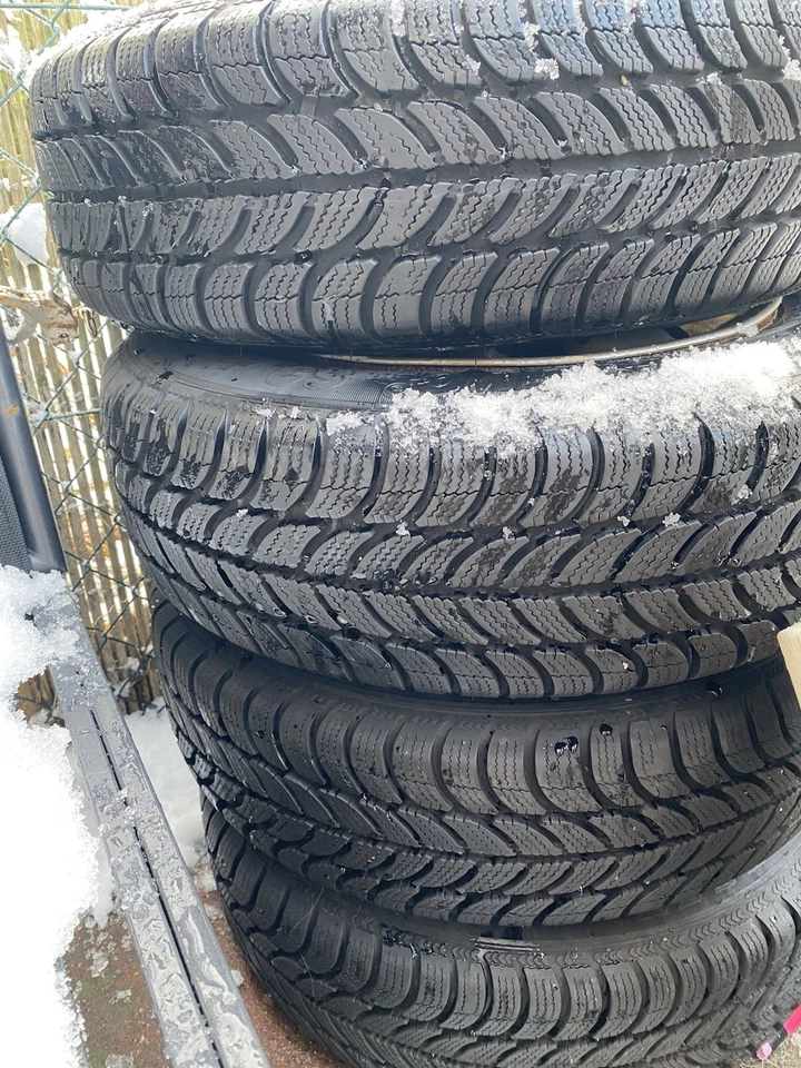 4er Satz Winterreifen + Radkappen / Autoreifen für Opel Corsa - Bild 2 von 4