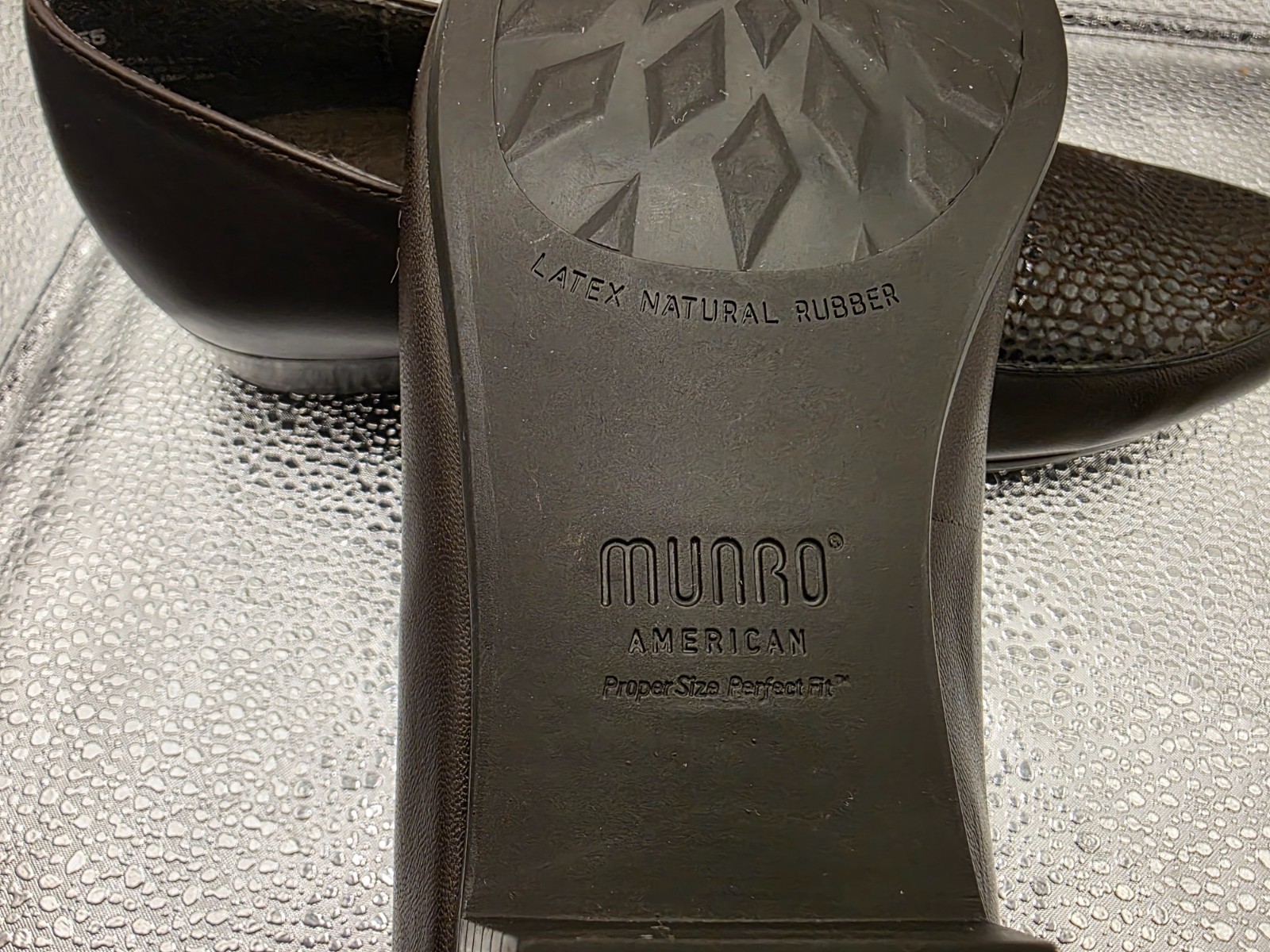 Munro American Brown Genuine Leather Textured Toe Loafer Flats Womens 9 M USA