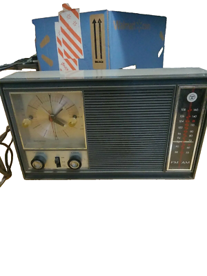 Westinghouse ヴィンテージ ラジオ Vintage Westinghouse Fm/Am Clock Radio W/components West Germany