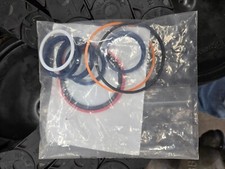 Traverse lift 6035/8040 Steering cylinder seal kit Clark-Hurth Spicer