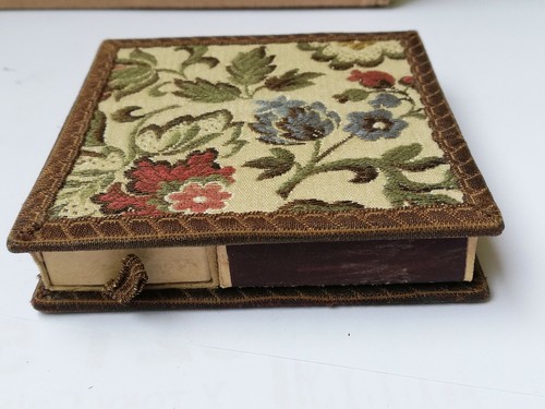 Vintage Hand Work Art Matchbox 4/1 Holder - Picture 8 of 12