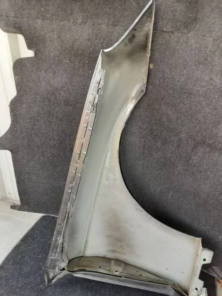 Mercedes Benz CLS500 2006 LH guardabarros delantero negro Foto 4 de 4