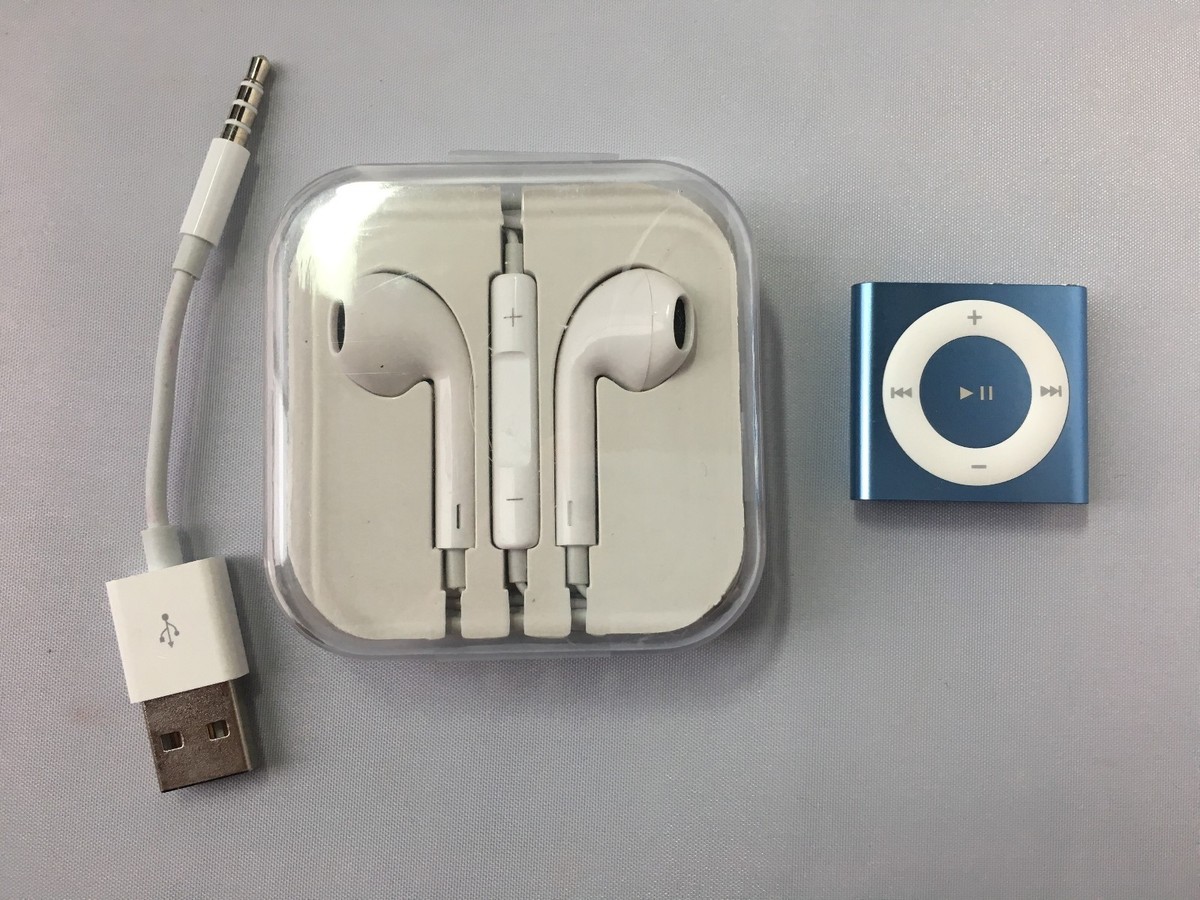 Apple iPod shuffle 4th Generation Light Blue (2GB) mint