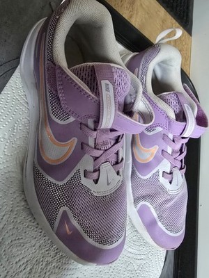 Nike Laufschuh Mädchen Größe 35 in hellem Lila. Selten Getragen