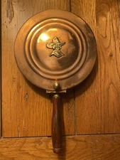 VINTAGE COPPER SILENT BUTLER WITH PILGRIM MEDALLION