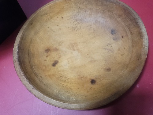 Two Antique New England Primitive Wooden Dough/Bread Bowls, patina - Picture 6 of 9