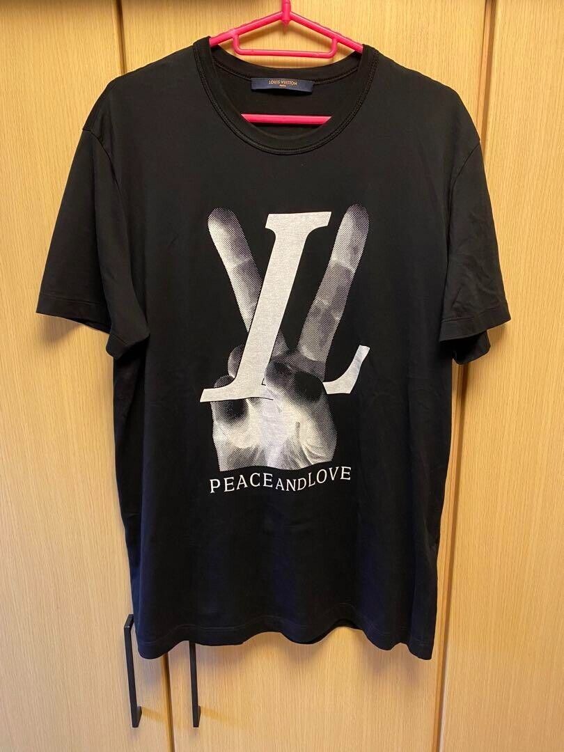 Louis Vuitton LV PEACE AND LOVE Logo T-Shirt Tops mens Size Louis Vuitton LV PEACE AND LOVE Logo T-Shirt Tops mens Size